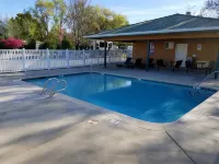 Gridley Inn & RV Park - 2-Star
