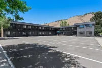 Cashmere Inn - Motels