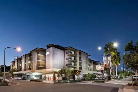 Grand Hotel and Apartments Townsville