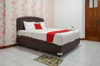 RedDoorz Plus @ Alun Alun Nganjuk Hotel a Nganjuk Sub-District