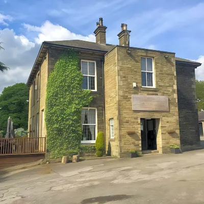 Gomersal Lodge Hotel Các khách sạn ở Liversedge