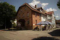 Hotel Zur Eisenbahn Hotel dekat KDW - Garten & Wärme
