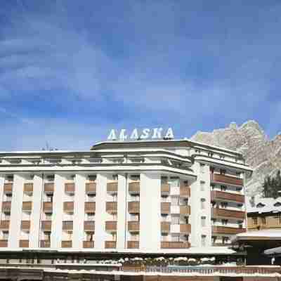 Hotel Alaska Cortina Hotel Exterior