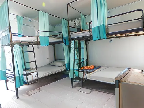 Belitung Backpacker Hotels in Parit