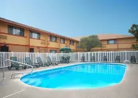 Quality Inn & Suites Medford Airport - Dành cho gia đình
