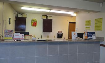 Super 8 by Wyndham Jefferson