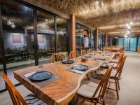 Malabar Pool Villa Phuket 랑 힐 주변 호텔