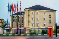 Crownsville Hotel - Airport Road Hotels in Ozuaha