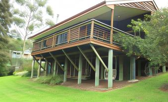 Ravensbourne Escape - Cedar Lodge