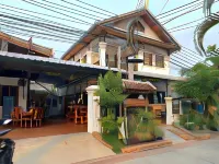 Rattana Guesthouse - 2-Star