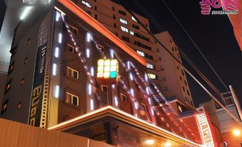 Cube Hotel