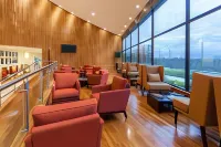 Wyndham Quito Airport Hotels in Пуэмбо