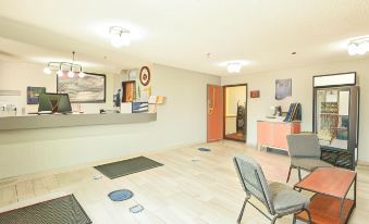Super 8 by Wyndham McLean/Bloomington SW