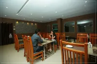 瓦亞納德廣場酒店 - 早餐