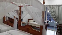 Tea Hills Bungalow Hotels in Dick oya