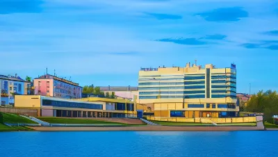 Demidov Plaza Hotel dekat Naberezhnaya Gordskogo Pruda N. Tagila