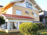 Pousada Serra Valle Hotels near Wax Museum