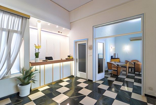 아리스 아테네 호텔