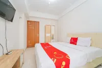RedLiving Apartemen Green Lake View Cimanggis - Win Property Các khách sạn ở Cimanggis