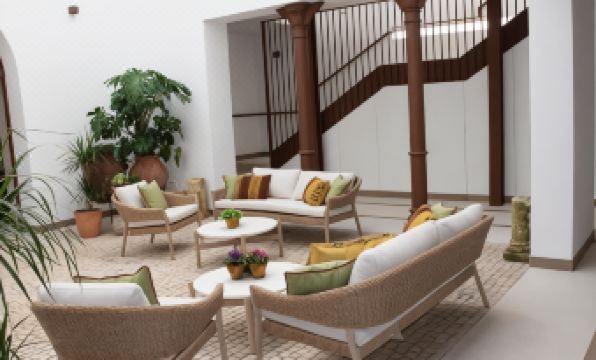 Puerta de la Ribera Suites