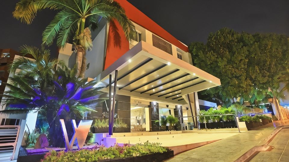 Washington Plaza