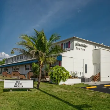 Captain's Table Hotel by Everglades Adventures