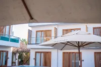 Mikiki Lifestyle Hotel