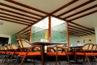 Hotel Sahasra DLA 치티 공원 주변 호텔