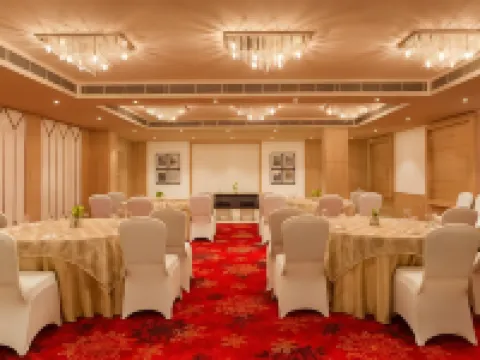 Red Fox by Lemon Tree Hotels, Dehradun Hotel a Dehradun