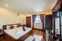 Seng Hout Hotel - balcony