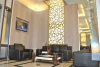 Hotel Harmony in & Karaoke Hotel di Raya River