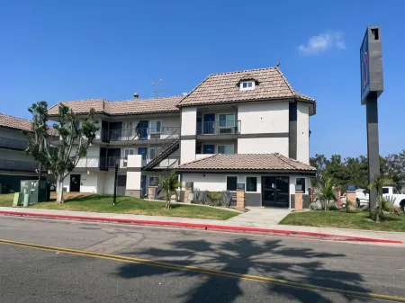 Studio 6 Suites Escondido CA