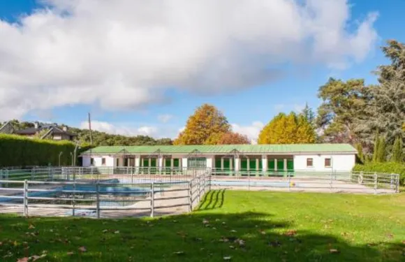 芬卡拉卡索納高級客房酒店