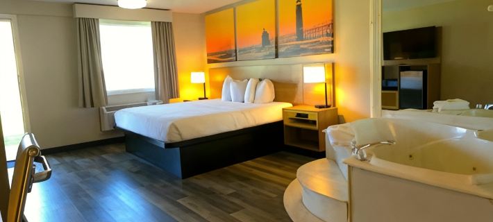 Days Inn & Suites by Wyndham Port Huron Hotels in Saint Clair County