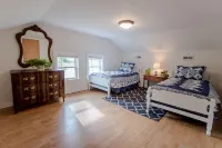 Charming Cottage in town~on Appalachian Trail~Mountain Views~