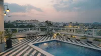 Hotel Naren Villa - 3 星級