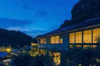 Showcase Hotel Kasane Hotels in Gotsu