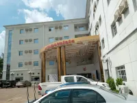 Immaculate Royal Int'l Hotel Owerri Hotels near Nekede Zoological Garden