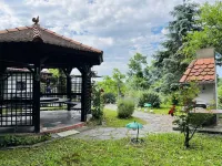 Villa Malena is located in the spa town of Krapinske toplice in Croatia فنادق في 