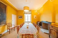 Le Corps de Logis Hotels in Couvin