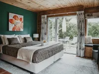 Tatahi Lodge Beach Resort Hotels in Hahei