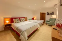Luxury Palm Suites - Homestays