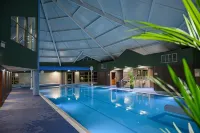 Newtown Park Hotel - Pool