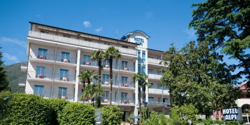Hotel Alpi فنادق في Mergozzo