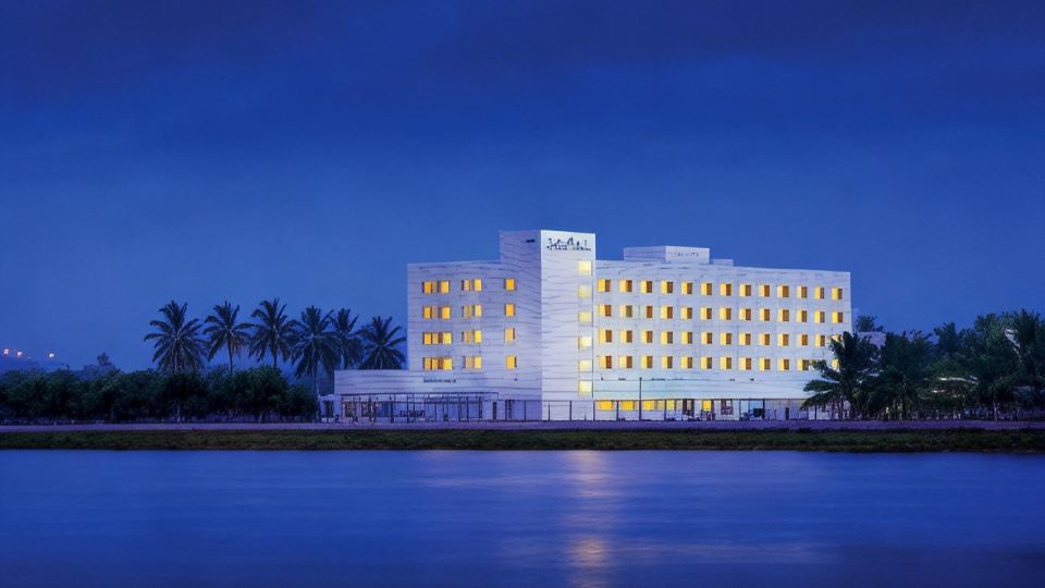 Hotel Naveen Lakeside