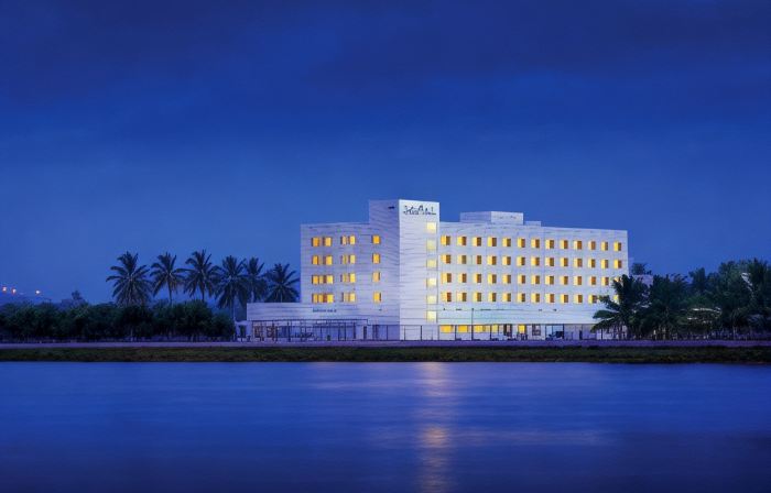 Hotel Naveen Lakeside