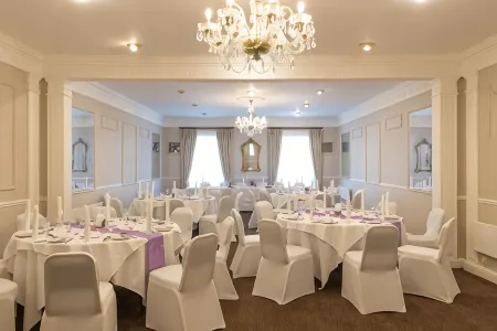 Best Western Salisbury Red Lion Hotel Отели рядом с достопримечательностью «Стоунхендж»