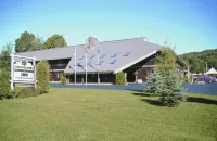 Commodores Inn