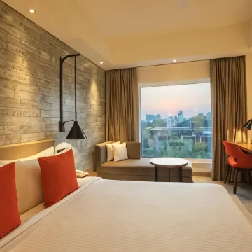 Lemon Tree Premier City Center Pune