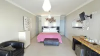 Silver Fern Beach Retreat - Ocean View